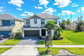 Exclusive Gated Community: House in Prime Locatio