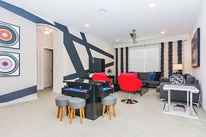 Exclusive Gated Community: House in Prime Locatio