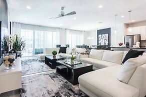 Exclusive Gated Community: House in Prime Locatio