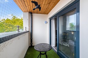 Town Center 2 bed Serviced Apartment 8