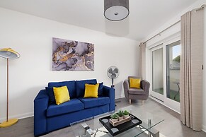 Town Center 2 bed Serviced Apartment 8