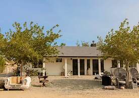 Desert WAY Ranch Oasis Hideaway