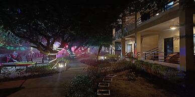 Corbett Aroma Park By Royal Collection