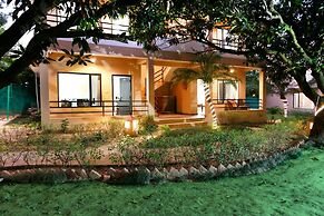 Corbett Aroma Park By Royal Collection