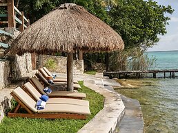 Villa Santuario Lake Front Oasis