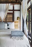 Villa Santuario Lake Front Oasis