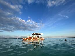 Villa Santuario Lake Front Oasis