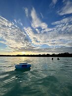 Villa Santuario Lake Front Oasis