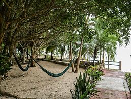 Villa Santuario Lake Front Oasis