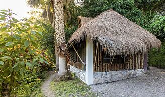 Villa Santuario Lake Front Oasis