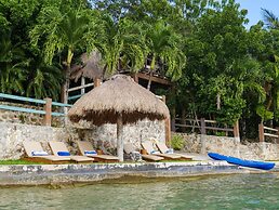 Villa Santuario Lake Front Oasis
