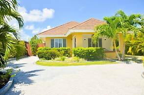 Villas Richmond Estate