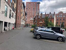 2-bed Apartment Near City Centre