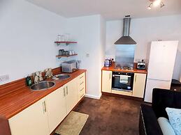 2-bed Apartment Near City Centre