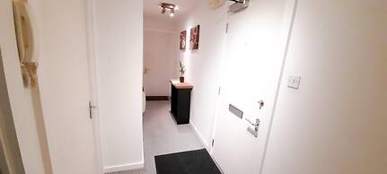 2-bed Apartment Near City Centre