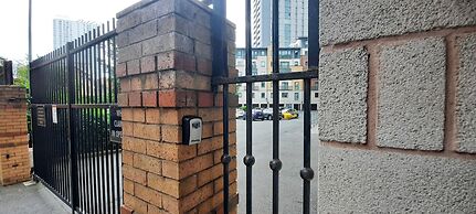 2-bed Apartment Near City Centre