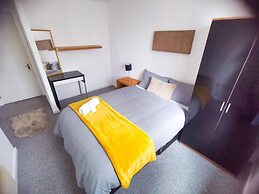 2-bed Apartment Near City Centre