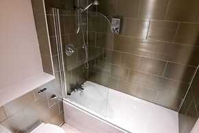 2-bed Apartment Near City Centre