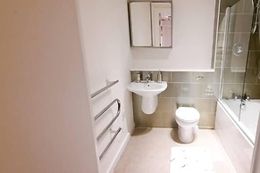2-bed Apartment Near City Centre