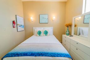 Le Bleu Bed and Breakfast