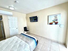 Le Bleu Bed and Breakfast