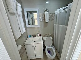 Le Bleu Bed and Breakfast