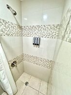 Le Bleu Bed and Breakfast