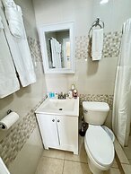 Le Bleu Bed and Breakfast