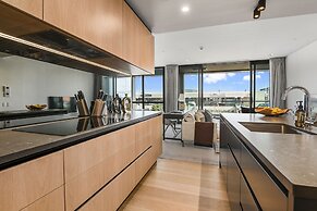 Chic contemporary in Wynyard Quarter