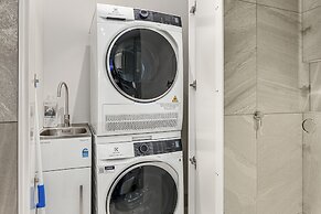 Chic contemporary in Wynyard Quarter