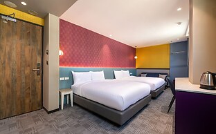 Royal Group Hotel  Xiong Zhong  Branch