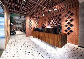 Royal Group Hotel  Xiong Zhong  Branch