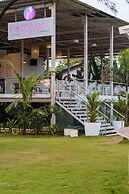 Foxoso La Beach Resort & Spa