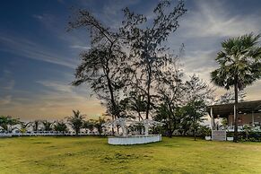 Foxoso La Beach Resort & Spa