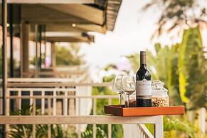 Foxoso La Beach Resort & Spa