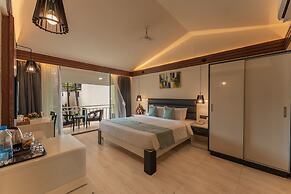 Foxoso La Beach Resort & Spa