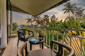 Foxoso La Beach Resort & Spa