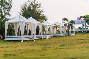 Foxoso La Beach Resort & Spa