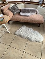 Captivating 4-bed House in West Wales