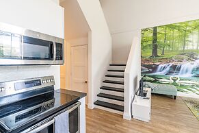 GLOBALSTAY. Dundurn Lofts. Free parking. Gym