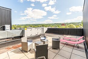 GLOBALSTAY. Dundurn Lofts. Free parking. Gym