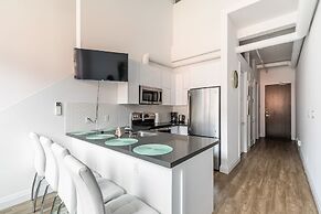 GLOBALSTAY. Dundurn Lofts. Free parking. Gym