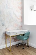 GLOBALSTAY. Dundurn Lofts. Free parking. Gym