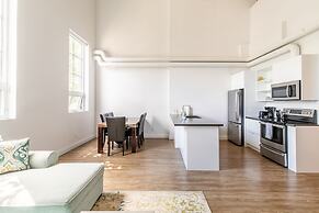 GLOBALSTAY. Dundurn Lofts. Free parking. Gym