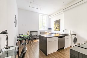 GLOBALSTAY. Dundurn Lofts. Free parking. Gym