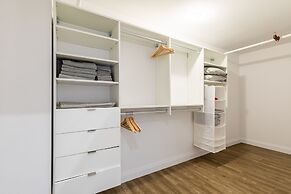 GLOBALSTAY. Dundurn Lofts. Free parking. Gym