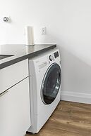 GLOBALSTAY. Dundurn Lofts. Free parking. Gym