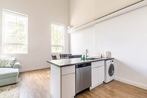 GLOBALSTAY. Dundurn Lofts. Free parking. Gym