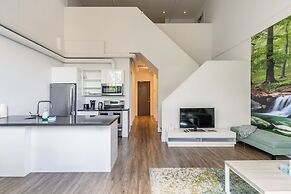 GLOBALSTAY. Dundurn Lofts. Free parking. Gym