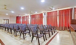 Treebo Trend Green Palm Resorts